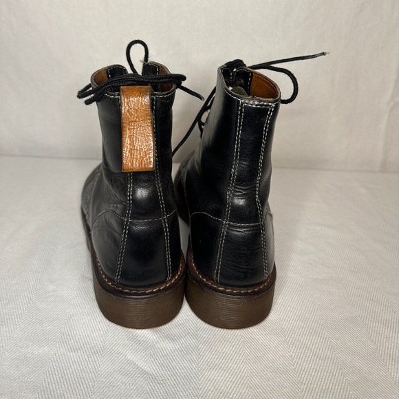 Black Dr. Martins “Docs” Combat Boots Men’s Size 7 - missing loop on one shoe main image 7